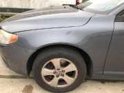 Volvo V70 Typ B Kotflügel vorn links Fahrerseite Seitenwand 45500 Titanium Grey
