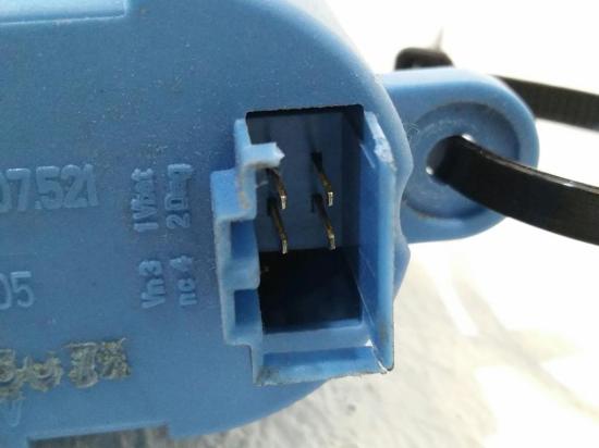 VW T5 Multivan 7H Bj.07 Vorwiderstand Gebläse 7L0907521 Endstufe Bild VW T5 Multivan 7H Bj.07 Vorwiderstand Gebläse 7L0907521 Endstufe