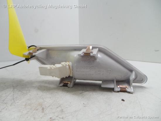 BMW 318i E46 Coupe Bj.2000 Innenleuchte Leseleuchte 63318375584 Bild BMW 318i E46 Coupe Bj.2000 Innenleuchte Leseleuchte 63318375584