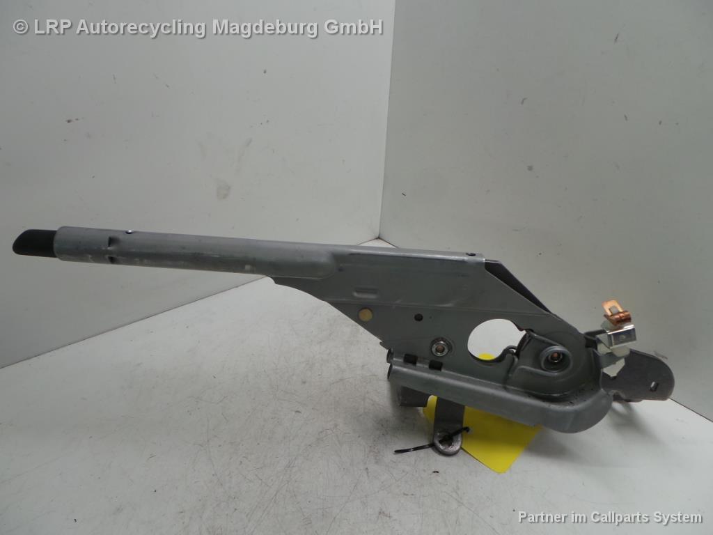 BMW 318i E46 Coupe Bj.2000 Handbremshebel Handbremsbock 1164485 Bild BMW 318i E46 Coupe Bj.2000 Handbremshebel Handbremsbock 1164485