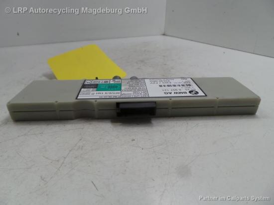 BMW 318i E46 Coupe Bj.2000 Verstärker Antenne 65256907121 Bild BMW 318i E46 Coupe Bj.2000 Verstärker Antenne 65256907121