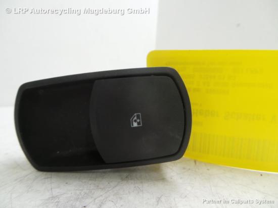 Opel Corsa D Bj.09 3-trg. Fensterheberschalter vorn rechts 13189333RW Bild Opel Corsa D Bj.09 3-trg. Fensterheberschalter vorn rechts 13189333RW
