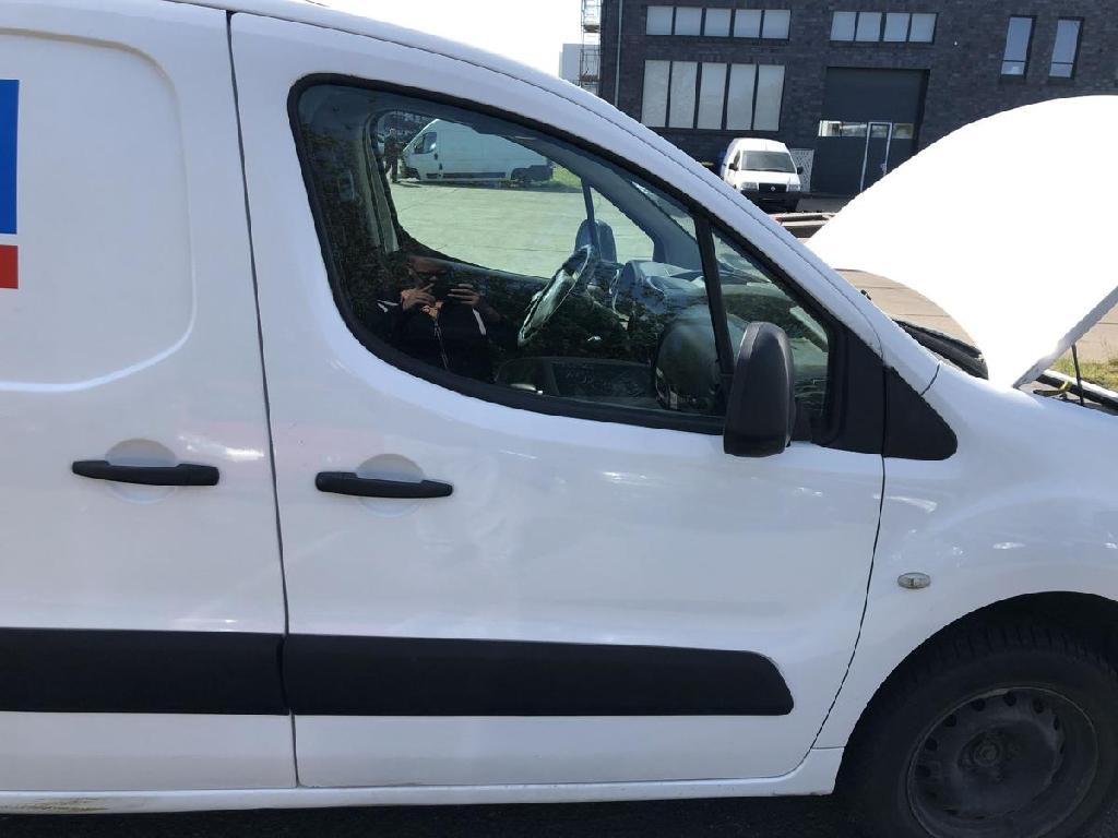 Citroen Berlingo B9 Kasten Tür vorn rechts Beifahrertür im Rohbau EWP weiss
