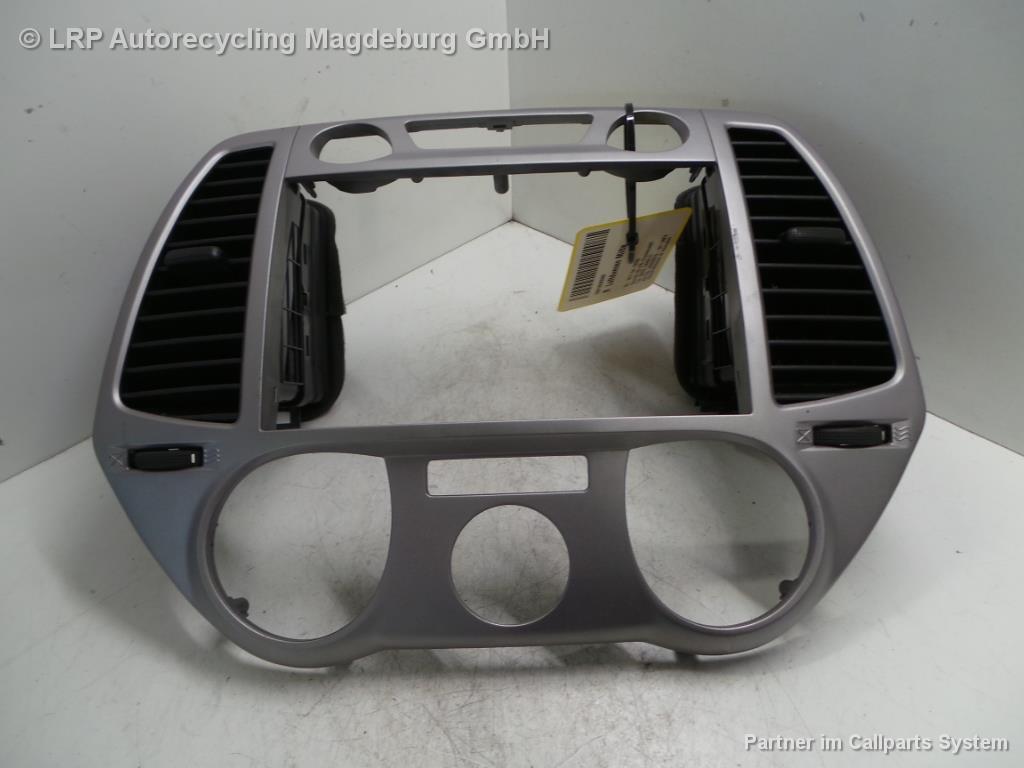 Hyundai i20 PB Bj.11 Luftdüsen Mittelkonsole inkl. Rahmen Bild Hyundai i20 PB Bj.11 Luftdüsen Mittelkonsole inkl. Rahmen