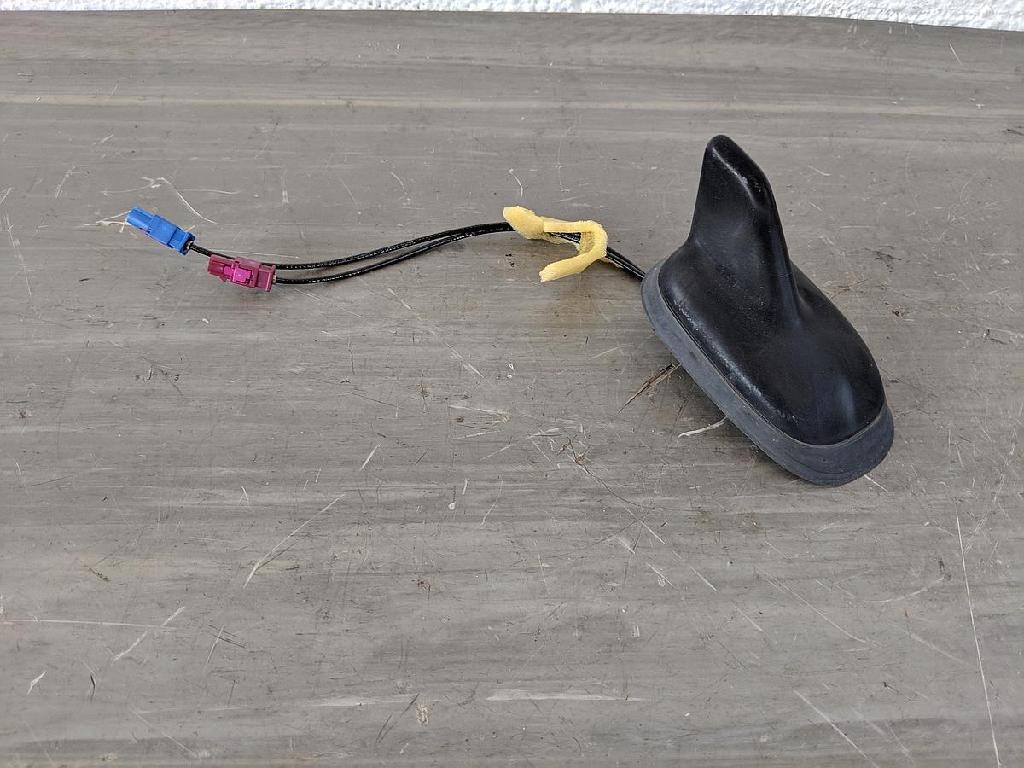 Antenne Dachantenne NAVI GPS Radioantenne VW Scirocco 3 137 