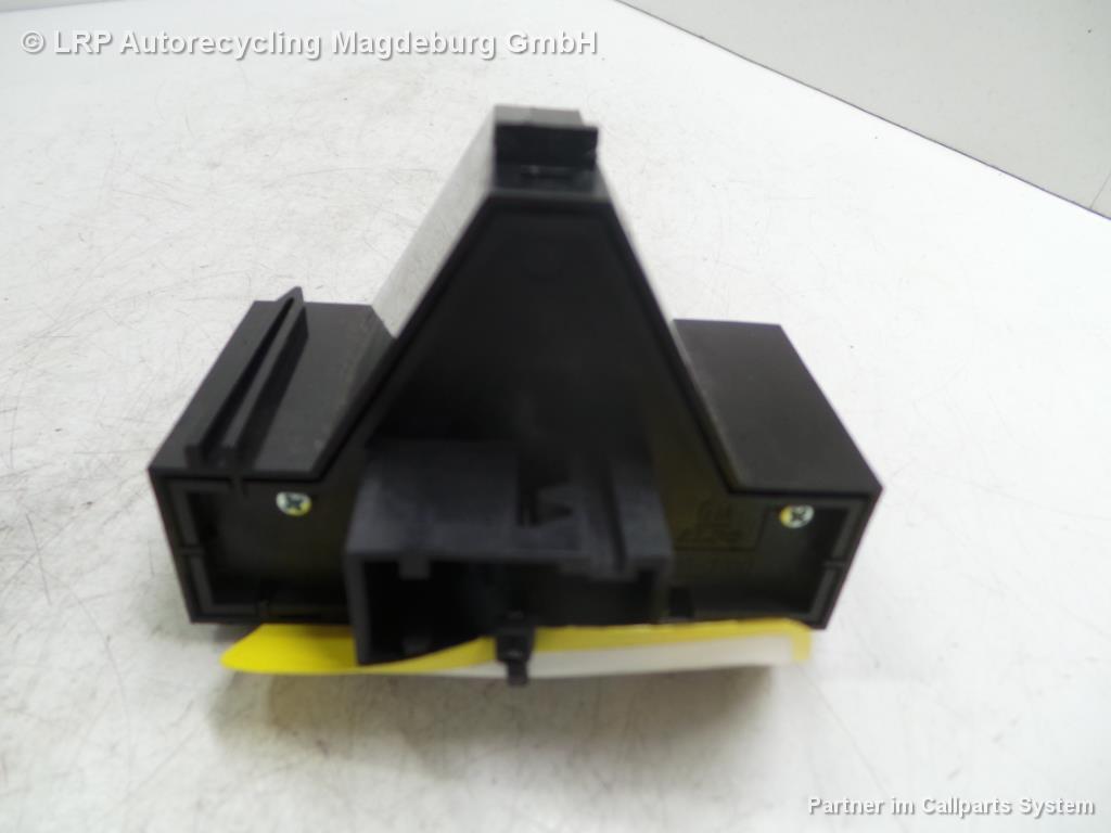 Opel Corsa D Bj.09 3-trg. Warnblinkschalter 13189529 Taster Warnblink Bild Opel Corsa D Bj.09 3-trg. Warnblinkschalter 13189529 Taster Warnblink