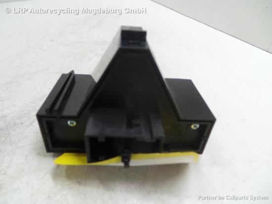 Opel Corsa D Bj.09 3-trg. Warnblinkschalter 13189529 Taster Warnblink Bild Opel Corsa D Bj.09 3-trg. Warnblinkschalter 13189529 Taster Warnblink