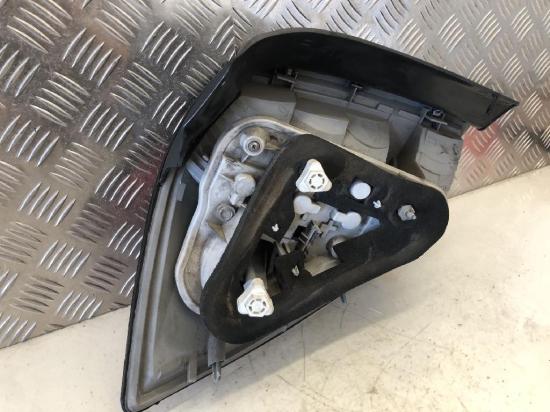 Opel Astra H Caravan Rückleuchte Schlußleuchte Rücklicht rechts Bild Opel Astra H Caravan Rückleuchte Schlußleuchte Rücklicht rechts