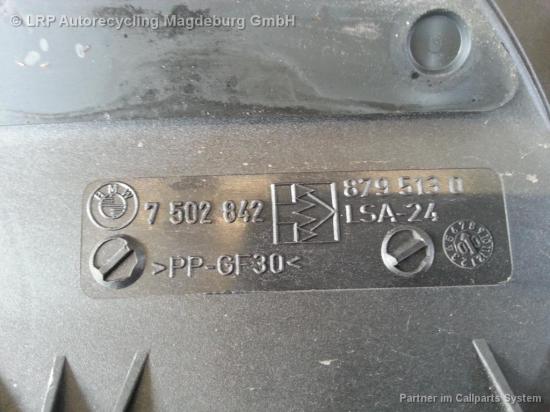 BMW 318i E46 Coupe Bj.2000 Luftführung Luftfilterkasten vorne Bild BMW 318i E46 Coupe Bj.2000 Luftführung Luftfilterkasten vorne