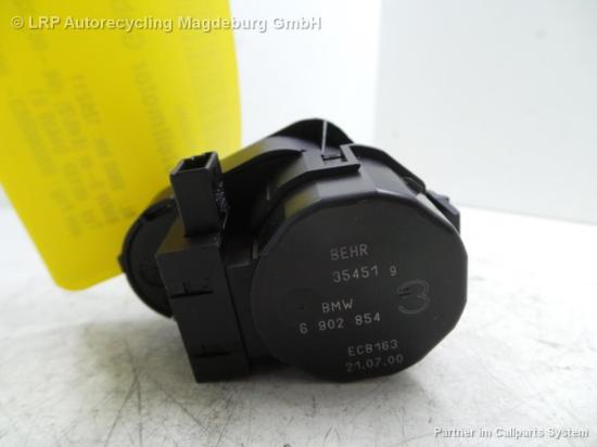 BMW 318i E46 Coupe Bj.2000 Stellmotor Hezungsgebläse 6902855 Bild BMW 318i E46 Coupe Bj.2000 Stellmotor Hezungsgebläse 6902855