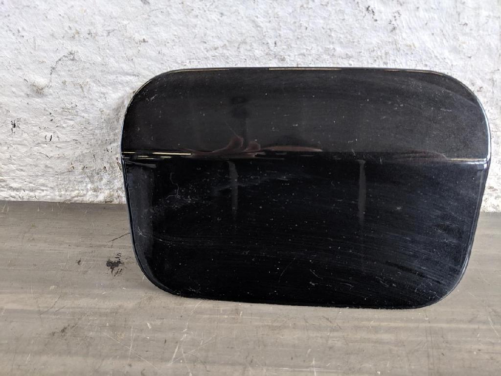 BMW E60 5er Limo Bj.03 original Tankklappe/ Tankdeckel Limo Bild BMW E60 5er Limo Bj.03 original Tankklappe/ Tankdeckel Limo