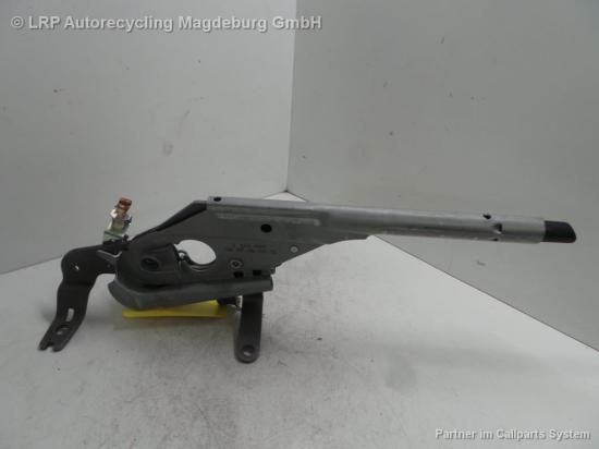 BMW 318i E46 Coupe Bj.2000 Handbremshebel Handbremsbock 1164485 Bild BMW 318i E46 Coupe Bj.2000 Handbremshebel Handbremsbock 1164485