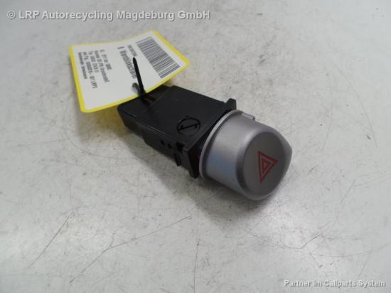 Hyundai i20 PB Bj.11 Warnblinkschalter Schalter Warnblinkanlage Bild Hyundai i20 PB Bj.11 Warnblinkschalter Schalter Warnblinkanlage