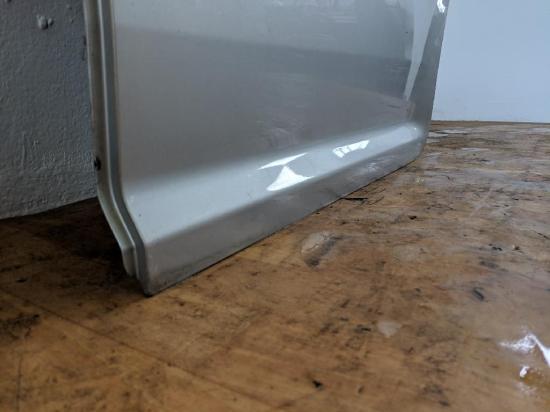 VW Touran 1T Bj.05 Tür hinten links Hecktür silber LA7W Bild VW Touran 1T Bj.05 Tür hinten links Hecktür silber LA7W
