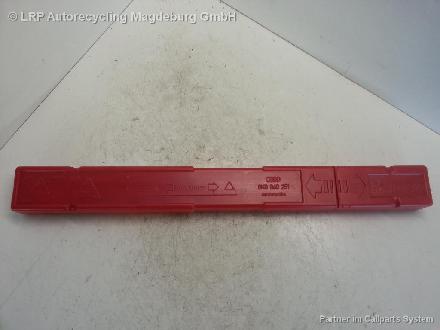 VW Audi Skoda Seat Warndreieck Warntafel Pannendreieck 8K0860251