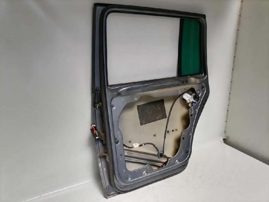 VW Touran 1T original Tür hinten rechts LD7X-Platinum Grey Rohbau Bj.2004 Bild VW Touran 1T original Tür hinten rechts LD7X-Platinum Grey Rohbau Bj.2004 