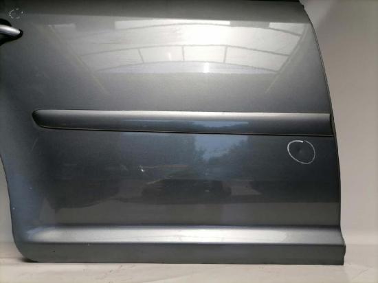 VW Touran 1T original Tür hinten rechts LD7X-Platinum Grey Rohbau Bj.2004 Bild VW Touran 1T original Tür hinten rechts LD7X-Platinum Grey Rohbau Bj.2004 