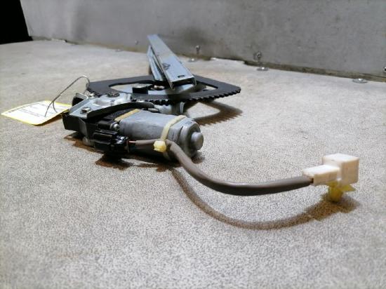 Chevrolet Aveo Fensterheber rechts vorn BJ 08-11 Bild Chevrolet Aveo Fensterheber rechts vorn BJ 08-11