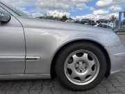 Mercedes E Klasse W211 S211 original
Kotflügel vorn rechts 744 Brillantsilber Bj.2005 