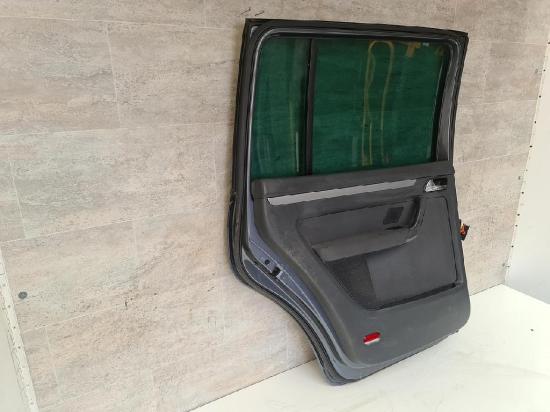 VW Touran 1T Rohbautür hinten links LD7X-Platinum Grey BJ03-06 Bild VW Touran 1T Rohbautür hinten links LD7X-Platinum Grey BJ03-06