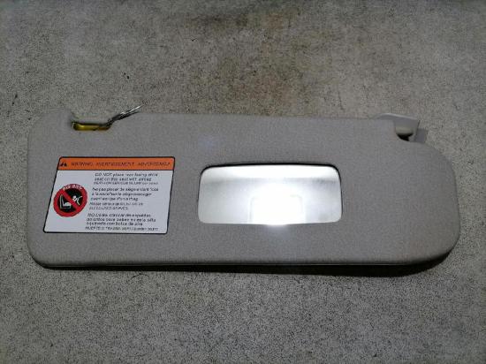 Chevrolet Aveo Sonnenblende rechts Grau BJ08-11 Bild Chevrolet Aveo Sonnenblende rechts Grau BJ08-11