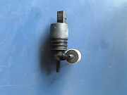 Scheibenwaschpumpe VW Golf 1 J