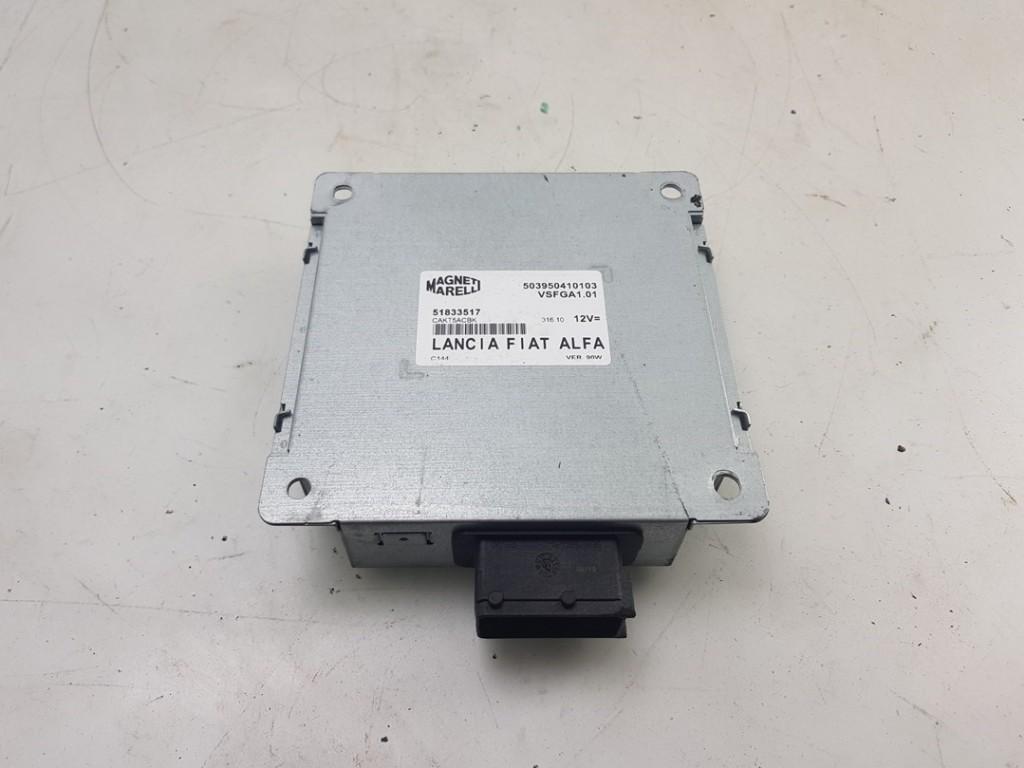 Radio Module 51833517 Alfa Romeo Giulietta (940) Schrägheck 1.4 TB 16V MultiAir (940.A.2000) 2011-01 Bild Radio Module 51833517 Alfa Romeo Giulietta (940) Schrägheck 1.4 TB 16V MultiAir (940.A.2000) 2011-01