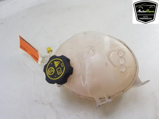 Ausgleichbehälter 13459964 Opel Astra K Schrägheck 5-drs 1.6 CDTI 110 16V (B16DTE(Euro 6)) 2016 Bild Ausgleichbehälter 13459964 Opel Astra K Schrägheck 5-drs 1.6 CDTI 110 16V (B16DTE(Euro 6)) 2016