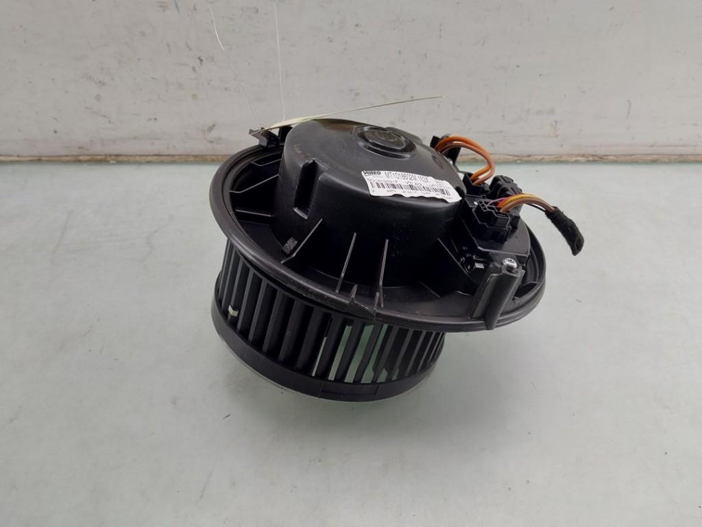 Heizgebläse Motor 5Q1819021E Seat Leon (5FB) Schrägheck 5-drs 2.0 TDI Ecomotive 16V (CRMB) 2017-03
