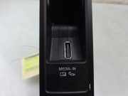 Aux/usb-Anschluss 5N0035341D Volkswagen Golf Plus (5M1/1KP) Großraumlimousine 1.4 TSI 122 16V (CAXA(Euro 5)) 2010-09