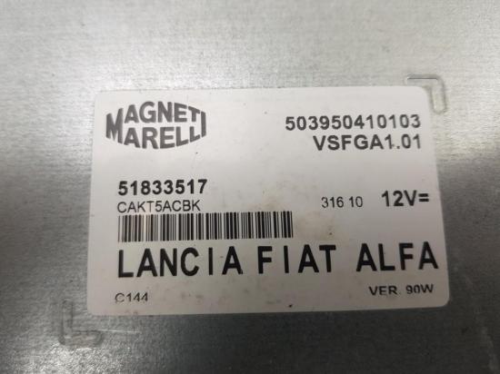 Radio Module 51833517 Alfa Romeo Giulietta (940) Schrägheck 1.4 TB 16V MultiAir (940.A.2000) 2011-01 Bild Radio Module 51833517 Alfa Romeo Giulietta (940) Schrägheck 1.4 TB 16V MultiAir (940.A.2000) 2011-01