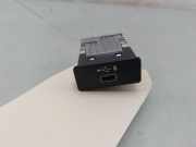 Aux/usb-Anschluss 6711939 BMW 3 serie (G20) Limousine 318d 2.0 TwinPower Turbo 16V (B47-D20B) 2019-04