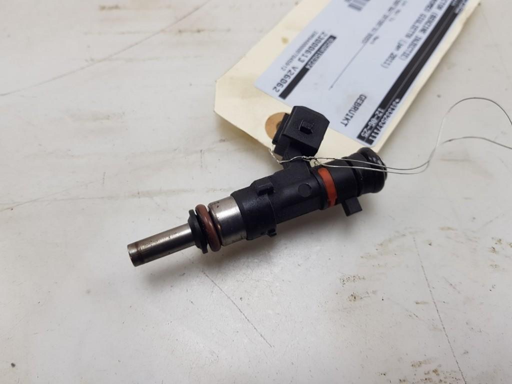 Kraftstoff-Injector 77365392 Alfa Romeo Giulietta (940) Schr?gheck 1.4 TB 16V MultiAir (940.A.2000) 2011-01 Bild Kraftstoff-Injector 77365392 Alfa Romeo Giulietta (940) Schr?gheck 1.4 TB 16V MultiAir (940.A.2000) 2011-01