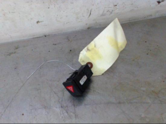 Warnleuchte Schalter 6Q0953235A Volkswagen Polo IV (9N1/2/3) Schrägheck 1.4 TDI 70 (BNM) 2007 BNM Bild Warnleuchte Schalter 6Q0953235A Volkswagen Polo IV (9N1/2/3) Schrägheck 1.4 TDI 70 (BNM) 2007 BNM