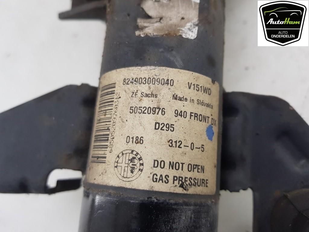 Sto?d?mpfer Rechts Vorne 50520976 Alfa Romeo Giulietta (940) Schr?gheck 1.4 TB 16V MultiAir (940.A.2000) 2011-01