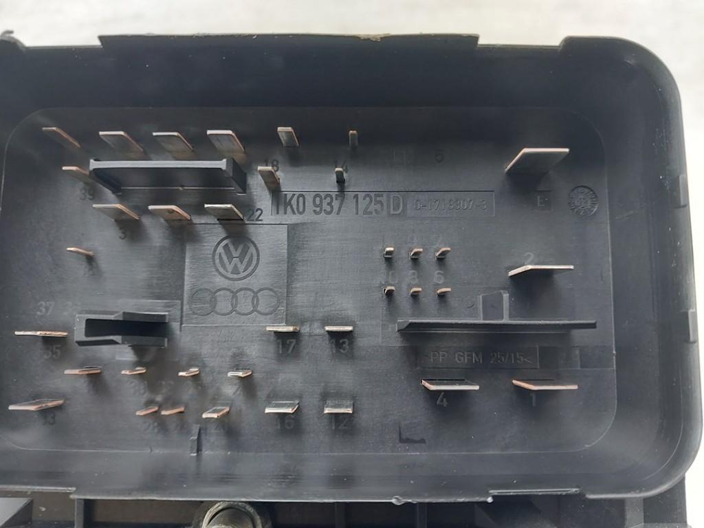 Sicherungskasten 1K0937125D Seat Altea (5P1) Großraumlimousine 1.8 TFSI 16V (CDAA) 2010-01