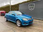 Kotflügel Rechts Vorne 93164002 Opel Tigra Twin Top Cabrio 1.8 16V (Z18XE(Euro 4)) 2004-11