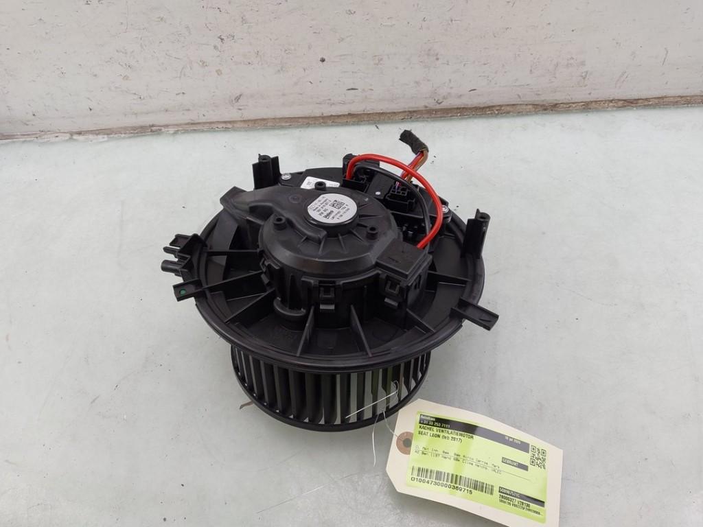 Heizgebläse Motor 5Q0907521C Seat Leon (5FB) Schrägheck 5-drs 1.2 TSI 16V (CYVA) 2017-02