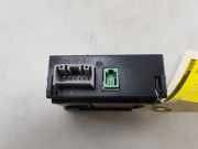 Aux/usb-Anschluss D09H669U0 Mazda CX-3 (DJ/DK) SUV 1.5 Skyactiv D 105 16V (S5Y9) 2016-12