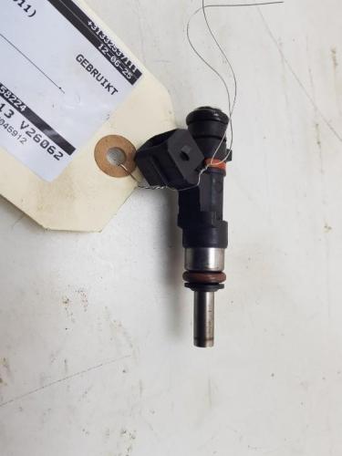 Kraftstoff-Injector 77365392 Alfa Romeo Giulietta (940) Schr?gheck 1.4 TB 16V MultiAir (940.A.2000) 2011-01 Bild Kraftstoff-Injector 77365392 Alfa Romeo Giulietta (940) Schr?gheck 1.4 TB 16V MultiAir (940.A.2000) 2011-01