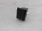 Aux/usb-Anschluss A2478200301 Mercedes-Benz A (177.0) Schrägheck 1.3 A-180 Turbo 16V (M282.914) 2019-04