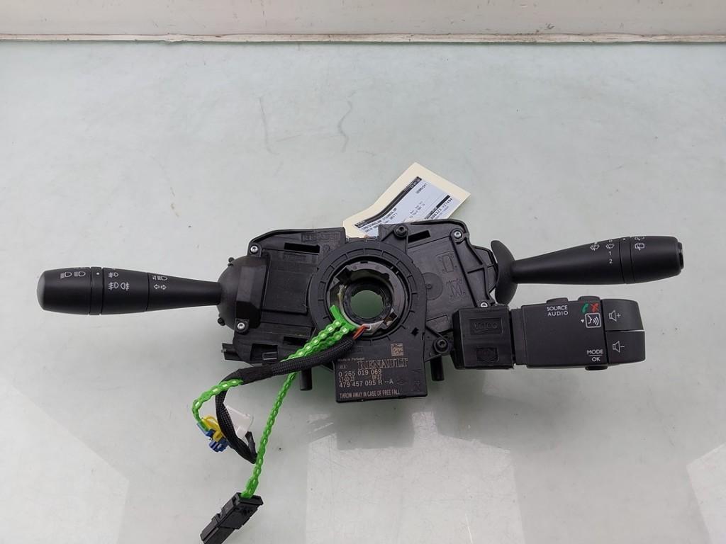 Kombischalter 8201168008 Dacia Sandero II Schrägheck 0.9 TCE 12V LPG (H4B-410) 2017-05