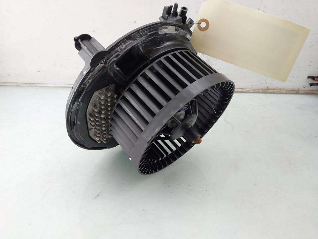 Heizgebläse Motor 5Q1819021E Volkswagen T-Roc I SUV 1.5 TSI Evo BMT 16V (DXDB) 2020-10