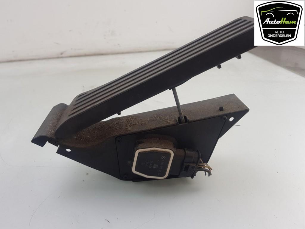 Gaspedal A2043000004 Mercedes-Benz C Estate (S204) Kombi 2.2 C-220 CDI 16V (OM646.811) 2008-08