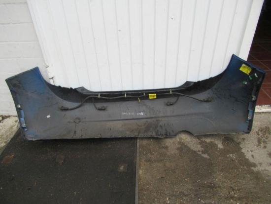 Stoßstange hinten mit PDC CHEVROLET AVEO SCHRÄGHECK (T300) 1.6 85 KW Bild Stoßstange hinten mit PDC CHEVROLET AVEO SCHRÄGHECK (T300) 1.6 85 KW
