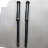 Stoßdämpfer hinten links und rechts TOYOTA AYGO B4 (PAB4_, KGB4_) 1.0 51 KW 485300H040