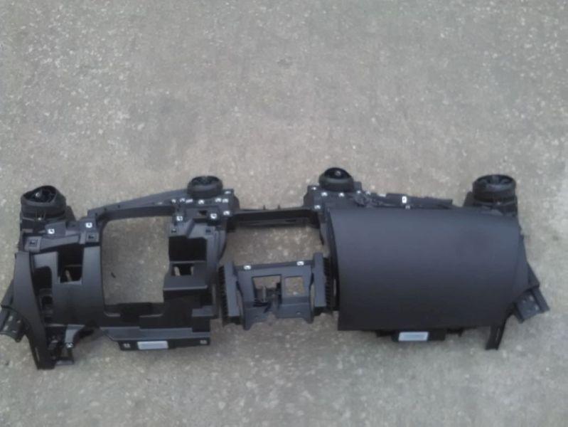 Armaturenbrett Unterteil mit Luftdüsen und Handschuhfach MINI MINI (R56) ONE 70 KW Bild Armaturenbrett Unterteil mit Luftdüsen und Handschuhfach MINI MINI (R56) ONE 70 KW