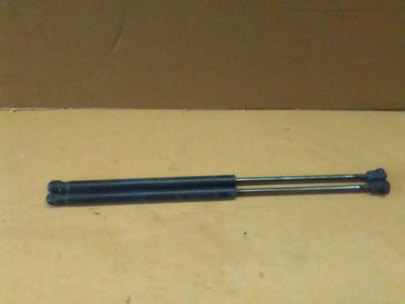 Heckklappendämpfer Satz MINI MINI (R56) ONE 70 KW Bild Heckklappendämpfer Satz MINI MINI (R56) ONE 70 KW