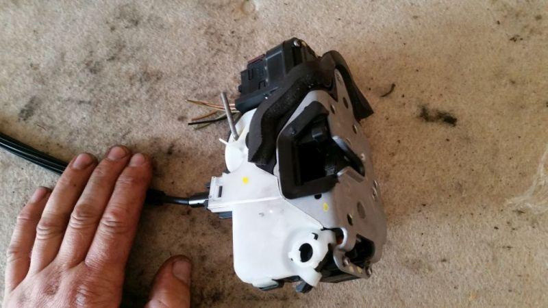 Türschloss rechts vorn ZV 5-Türer CHEVROLET AVEO SCHRÄGHECK (T300) 1.6 85 KW Bild Türschloss rechts vorn ZV 5-Türer CHEVROLET AVEO SCHRÄGHECK (T300) 1.6 85 KW