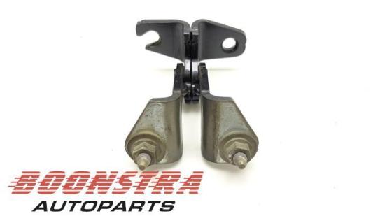 Türscharnier hinten rechts Tesla Model 3 5YJ3 109133200F Bild Türscharnier hinten rechts Tesla Model 3 5YJ3 109133200F